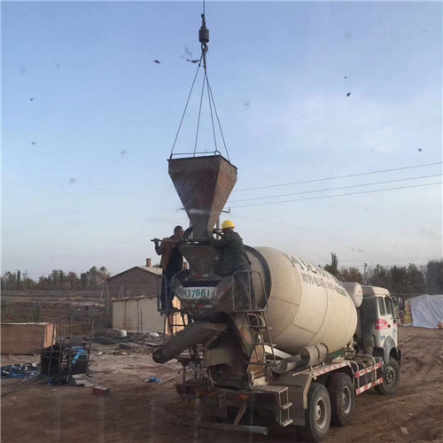 江夏区“精准瞄准”—— 吊车的 “定位导航” 技术